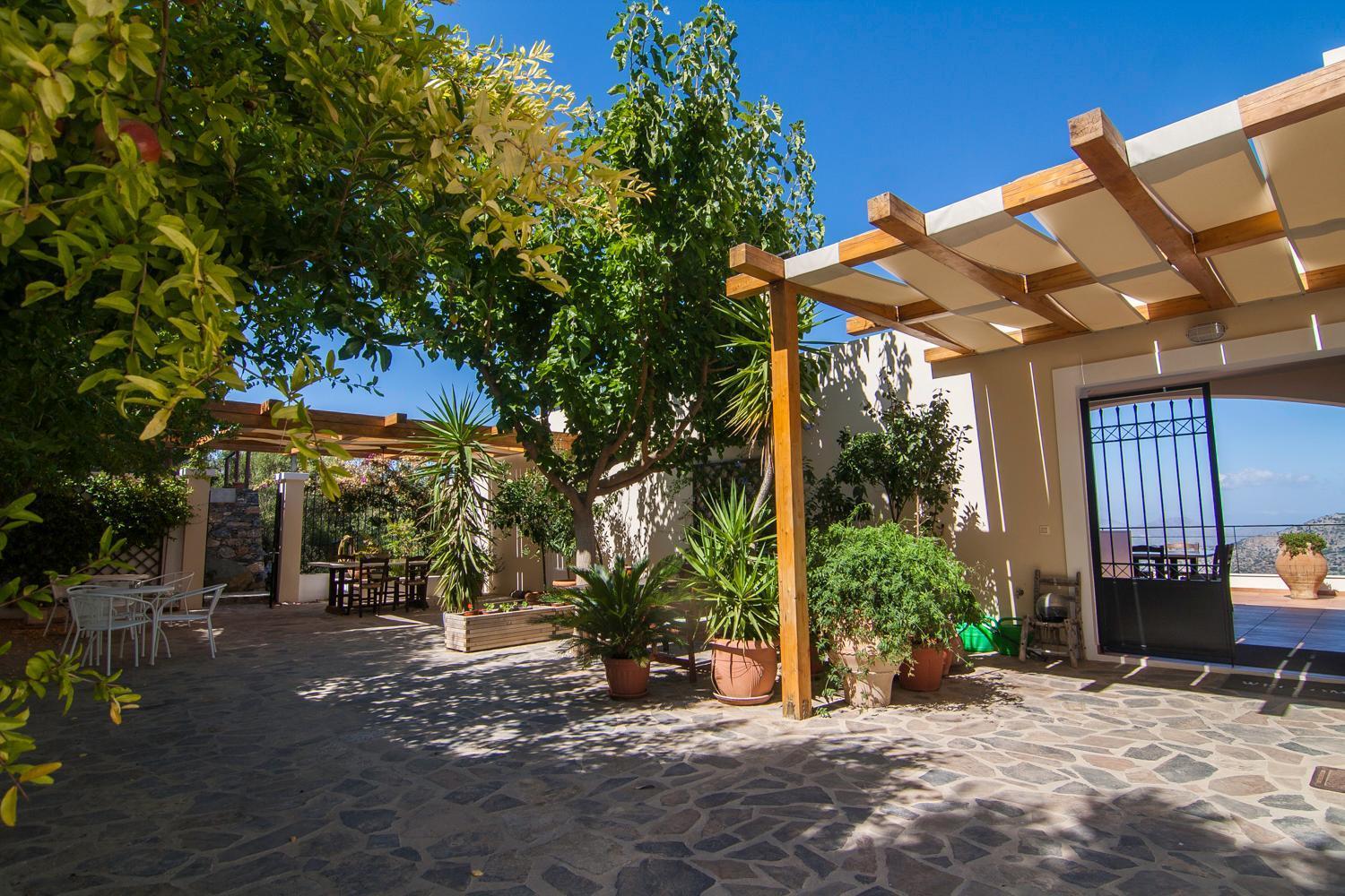 Villa Dio Petres Kroustas Экстерьер фото