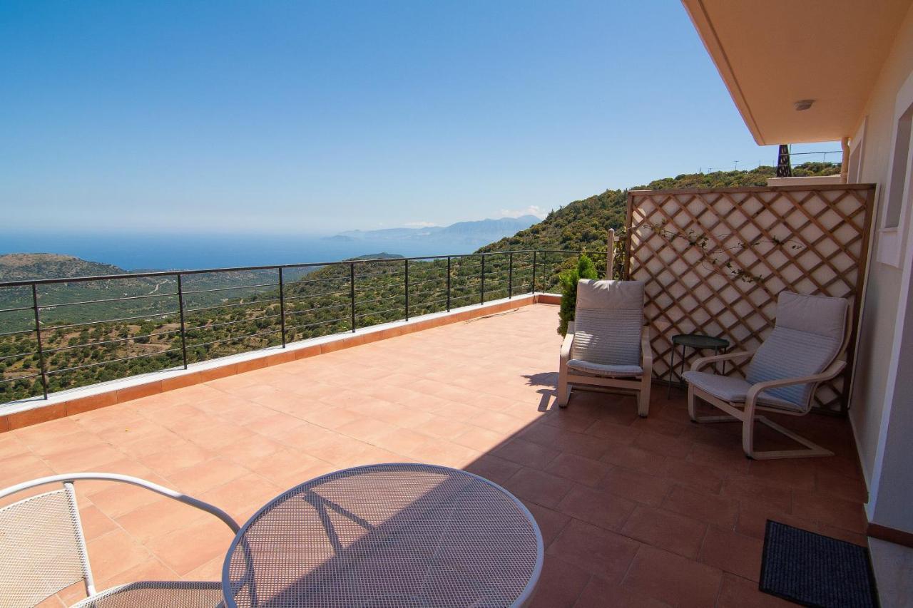 Villa Dio Petres Kroustas Экстерьер фото