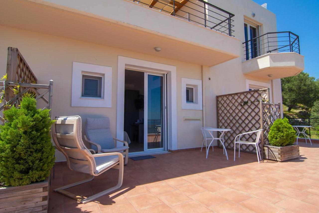 Villa Dio Petres Kroustas Экстерьер фото