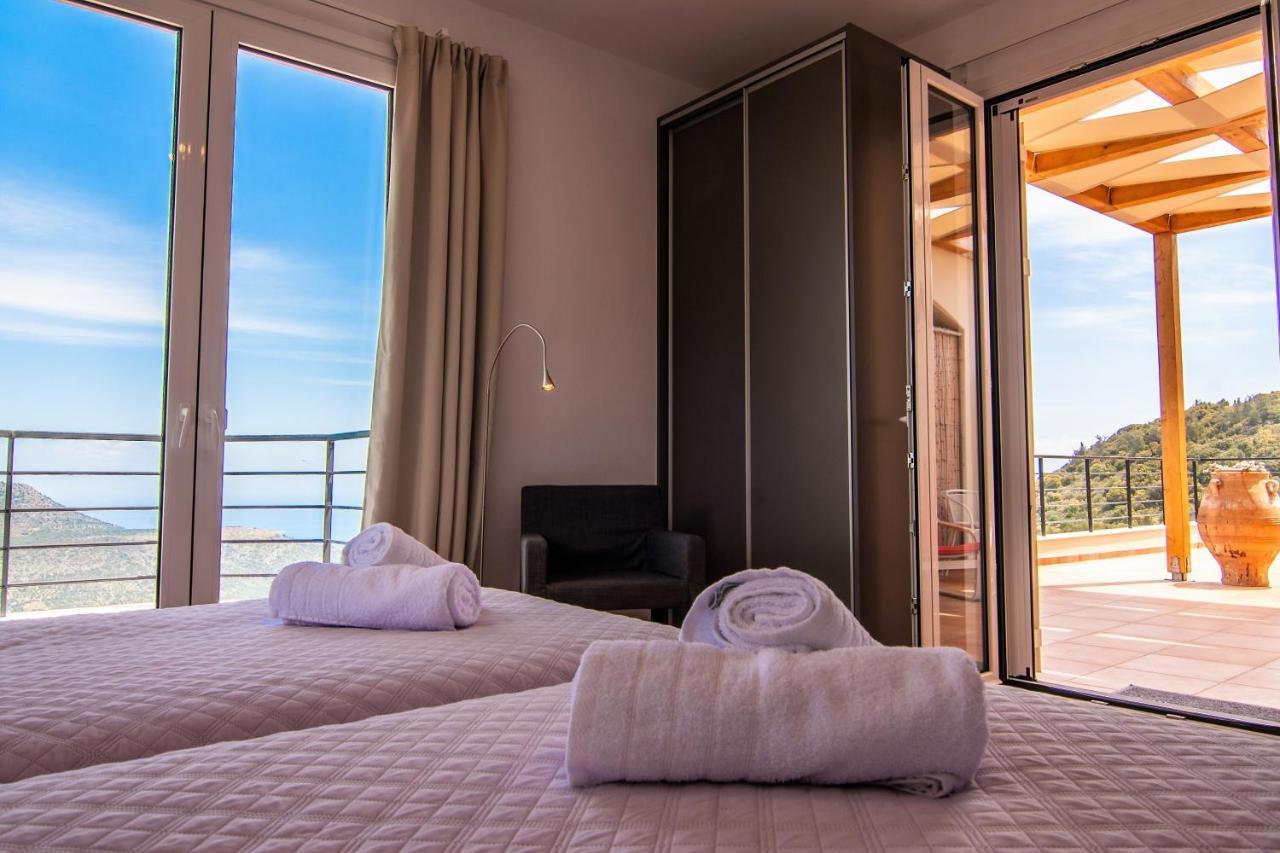 Villa Dio Petres Kroustas Экстерьер фото