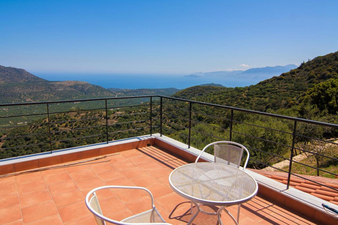 Villa Dio Petres Kroustas Экстерьер фото